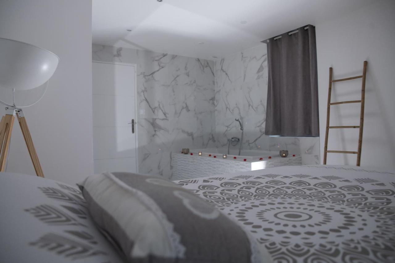 Triplex 110 M2 Centre Historique Avec Jacuzzi Dinan Lejlighed Eksteriør billede